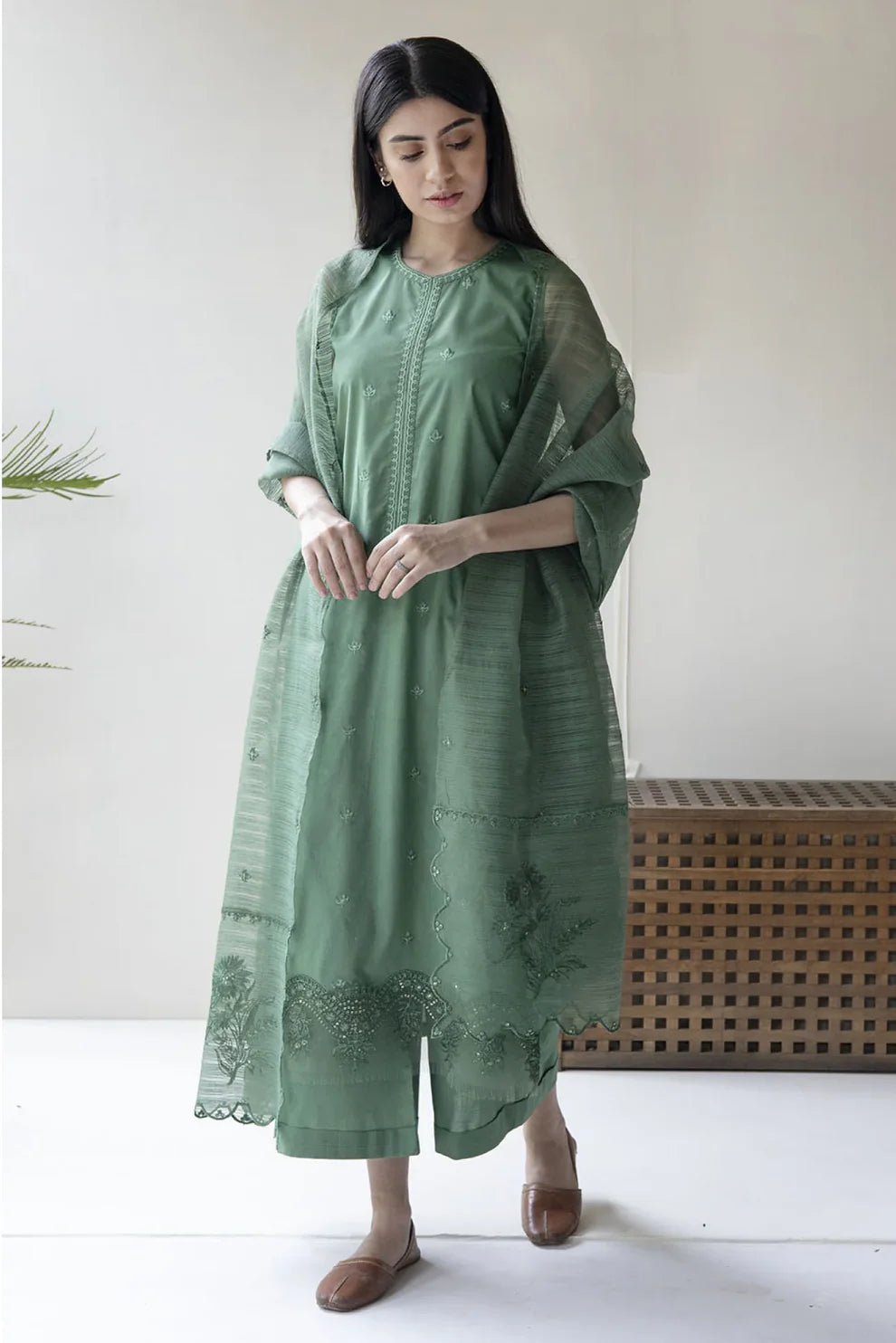 WINTER- 3PC DHANAK EMBROIDERED SHIRT WITH ORGANZA EMBROIDERED DUPPATTA & TROUSER-1230