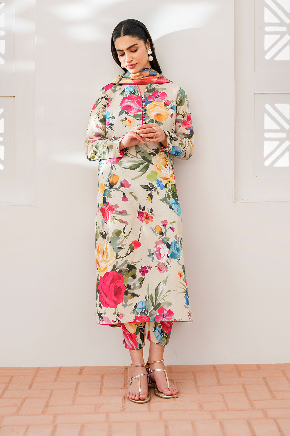 WINTER-3PC KARANDI PRINTED SHIRT WITH KARANDI PRINTED DUPATTA AND TROUSER-2578