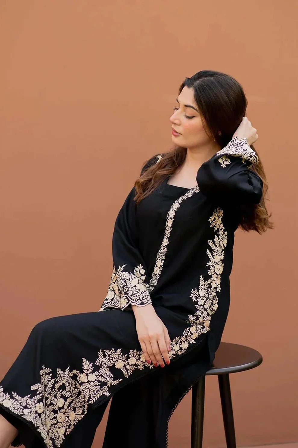 WINTER-2PC DHANAK EMBROIDERED SHIRT WITH DHANAK EMBROIDERED SLEEVES-118