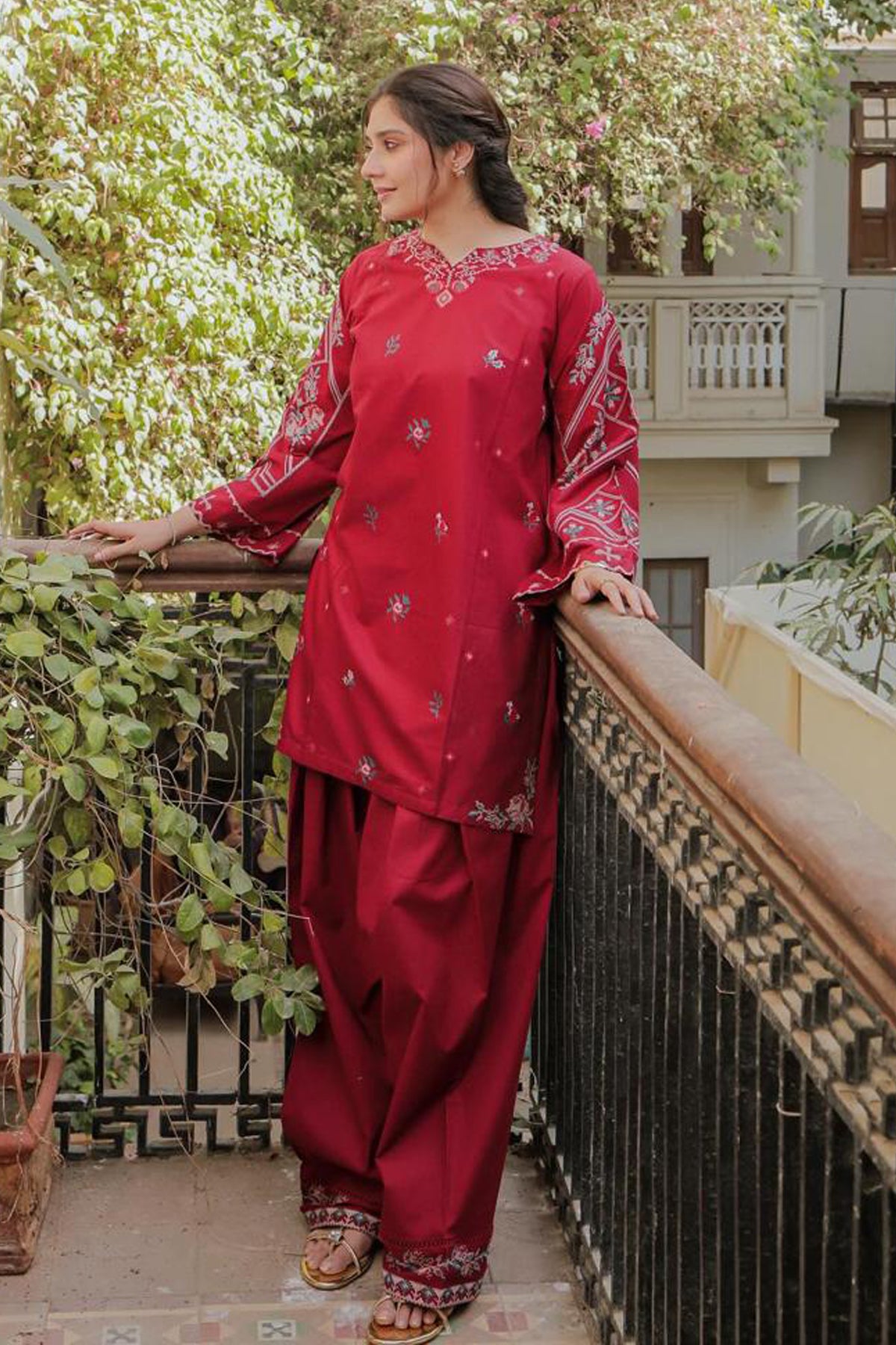 WINTER-2PC DHANAK EMBROIDERED SHIRT AND EMBROIDRED TROUSER-126