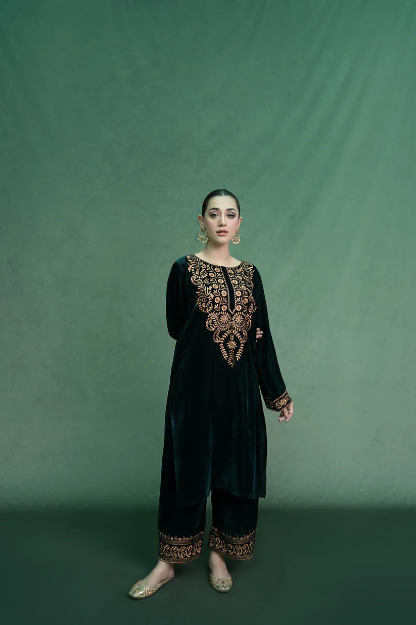 WINTER- 2PC Velvet Heavy Embroidered Shirt With Velvet Heavy Embroidered Trouser -D20
