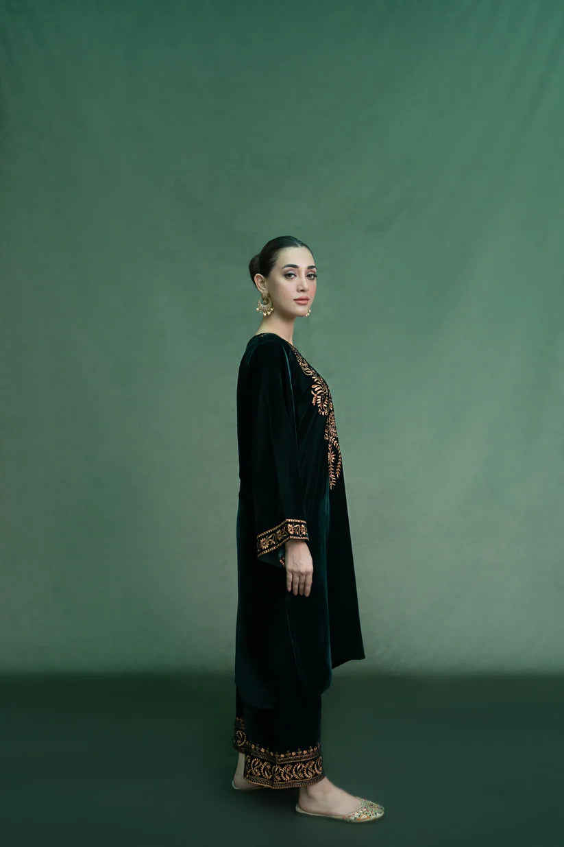 WINTER- 2PC Velvet Heavy Embroidered Shirt With Velvet Heavy Embroidered Trouser -D20