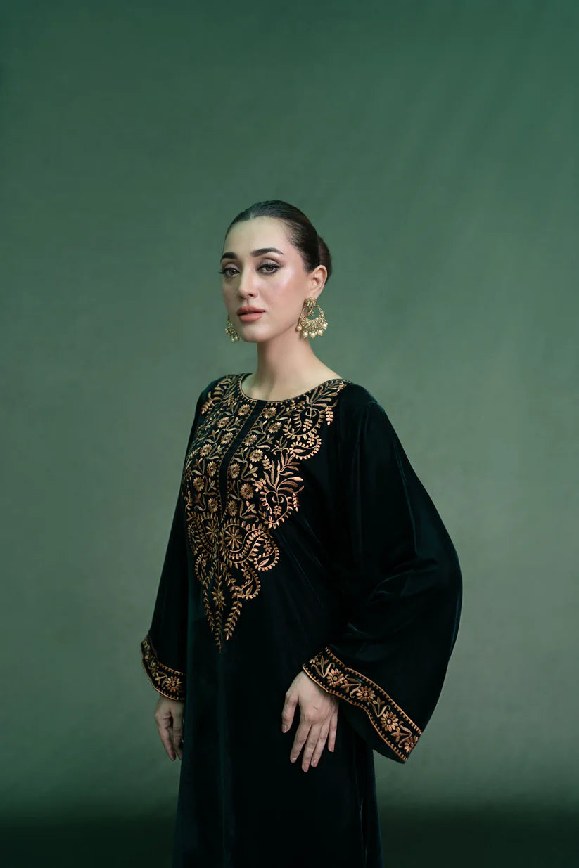 WINTER- 2PC Velvet Heavy Embroidered Shirt With Velvet Heavy Embroidered Trouser -D20