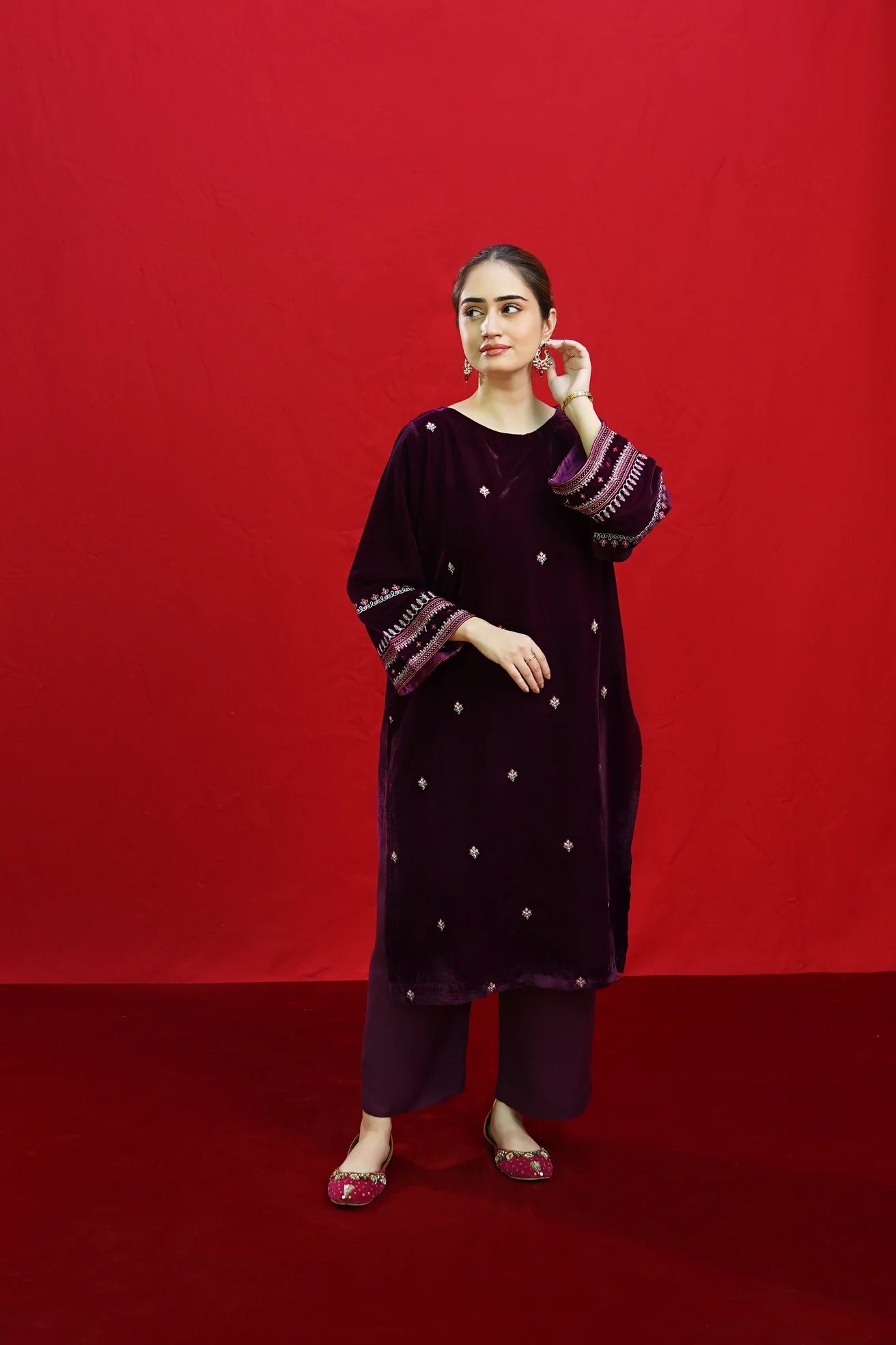WINTER-2PC VELVET EMBROIDERED SHIRT WITH VELEVT EMBROIDERED SLEEVES-D-19-MICROO-9000