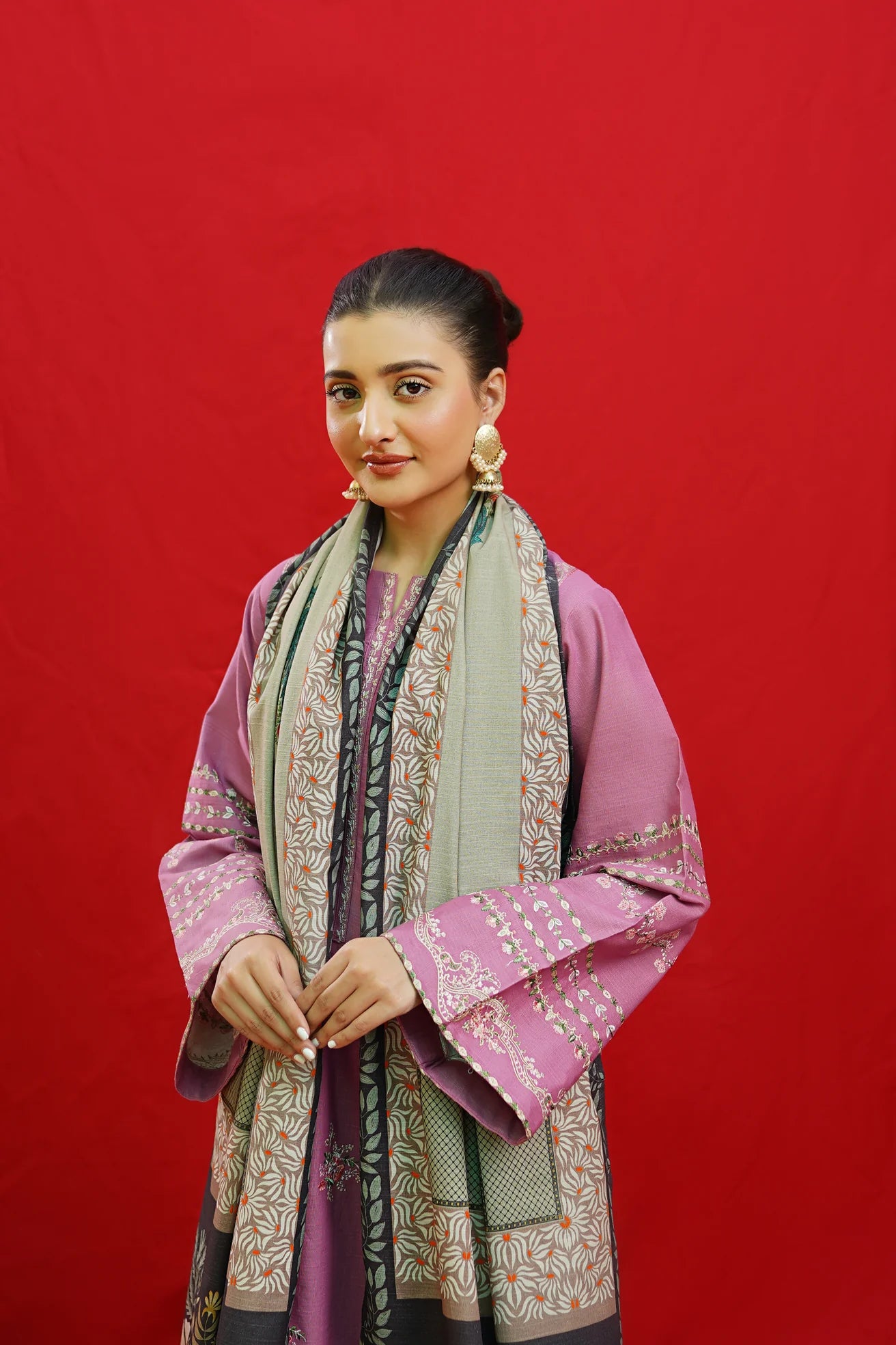 WINTER-3PC KHADDAR EMBROIDRED SHIRT WITH WOOL PRINTED SHAWL & EMB TROUSER-3383
