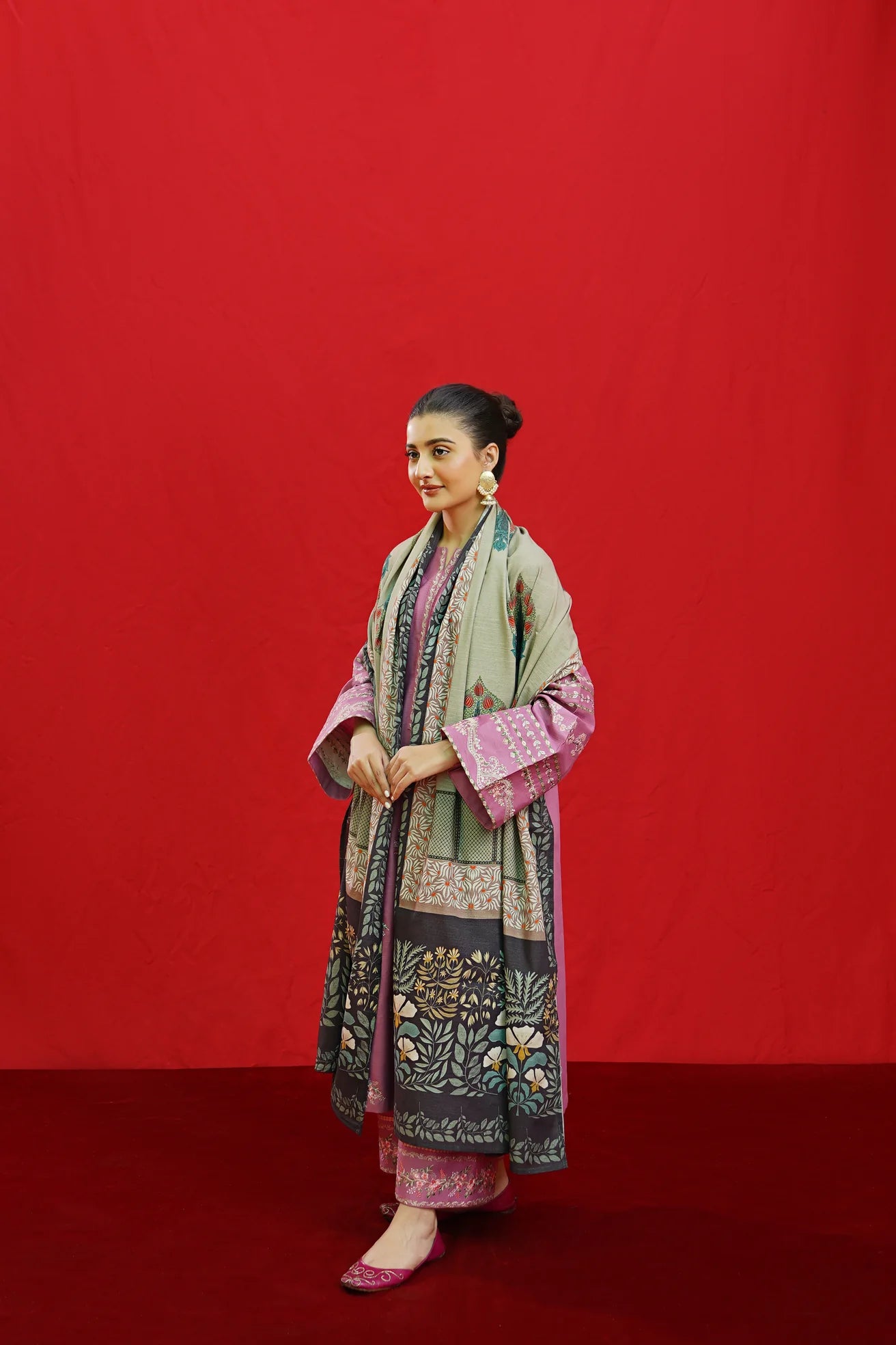 WINTER-3PC KHADDAR EMBROIDRED SHIRT WITH WOOL PRINTED SHAWL & EMB TROUSER-3383