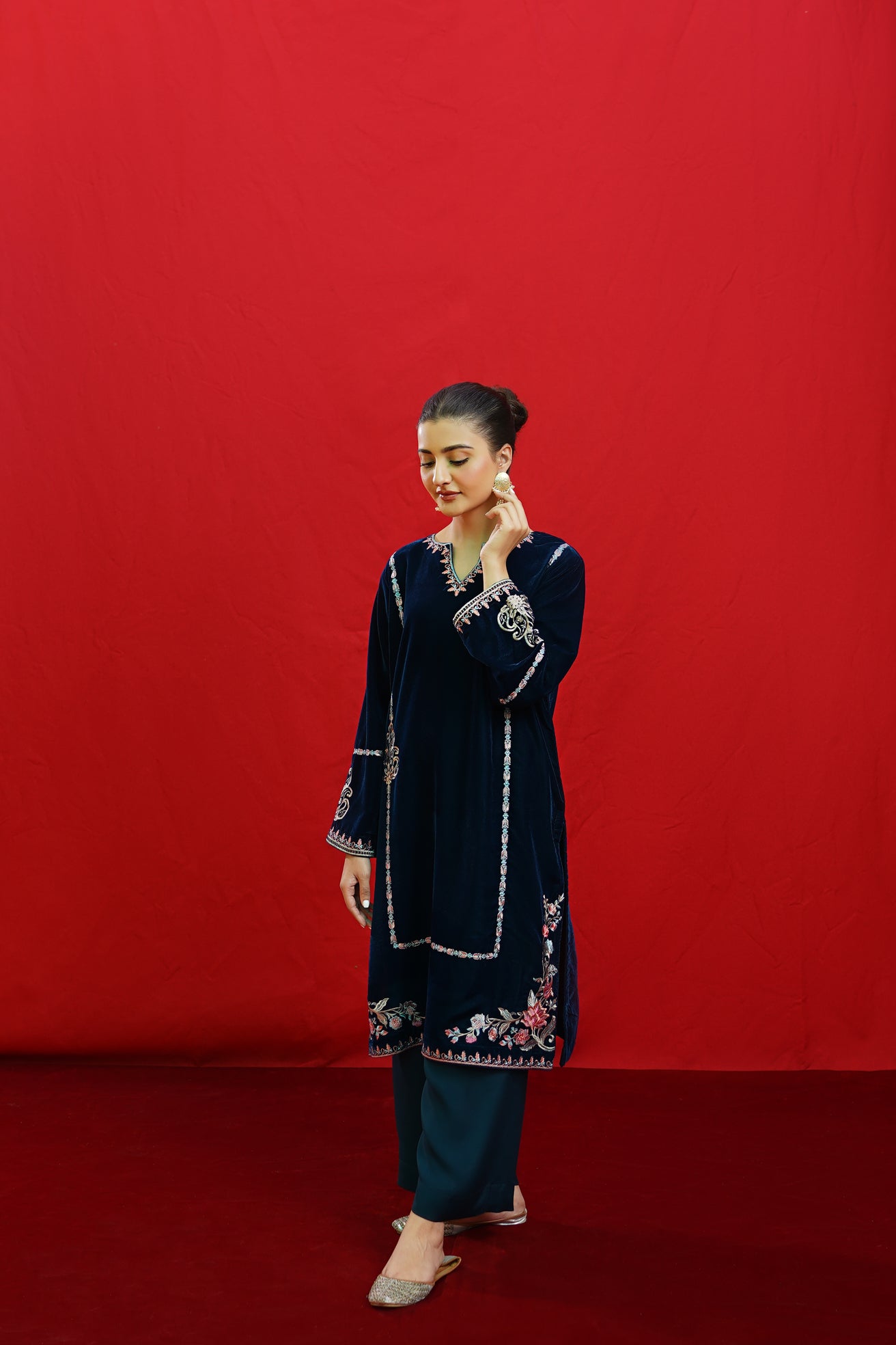 WINTER-2PC Velvet Heavy Embroidered Shirt With Velvet Embroidered Sleeves-D23