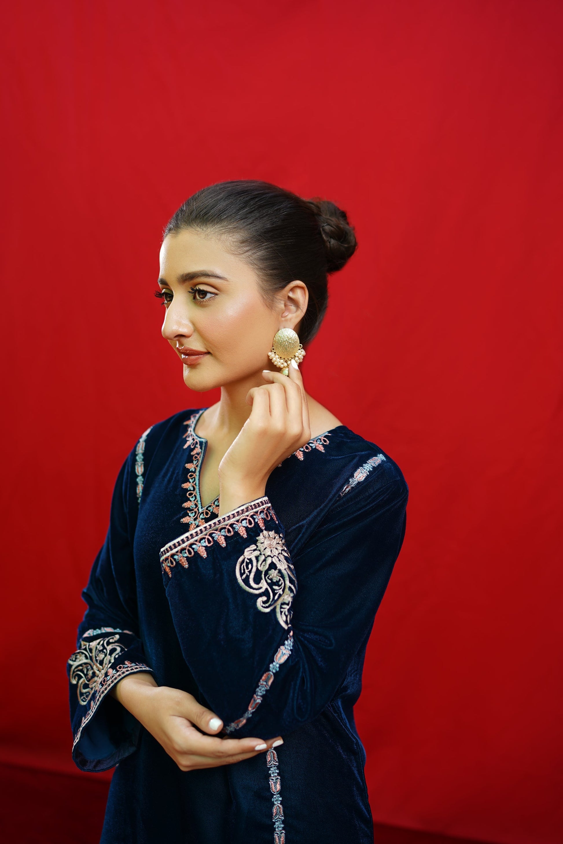 WINTER-2PC Velvet Heavy Embroidered Shirt With Velvet Embroidered Sleeves-D23