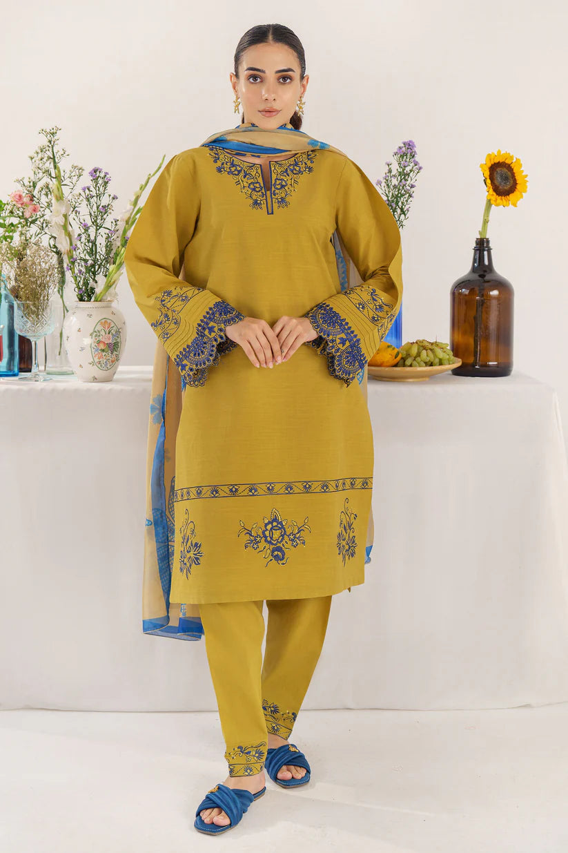 WINTER- 3PC KHADAR EMBROIDERED SHIRT WITH COURTRAI PRINT SHAWL AND TROUSER-4149