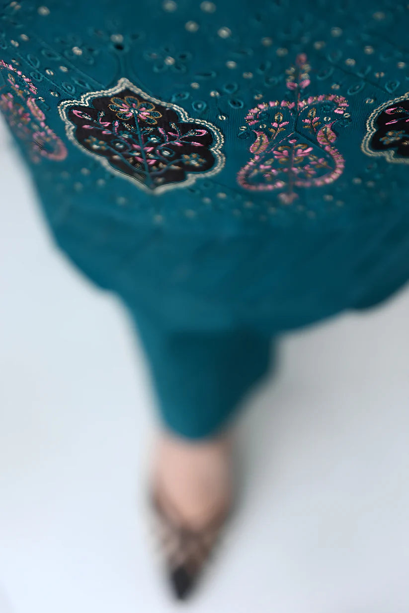 WINTER-3PC KHADDAR CUTWORK EMBROIDERED SHIRT WITH KASHMIRI JACQUARD WOOL SHAWL-1516