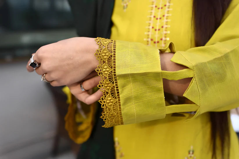 WINTER-3PC KHADDAR CUTWORK EMBROIDERED SHIRT WITH KASHMIRI JACQUARD WOOL SHAWL-1514