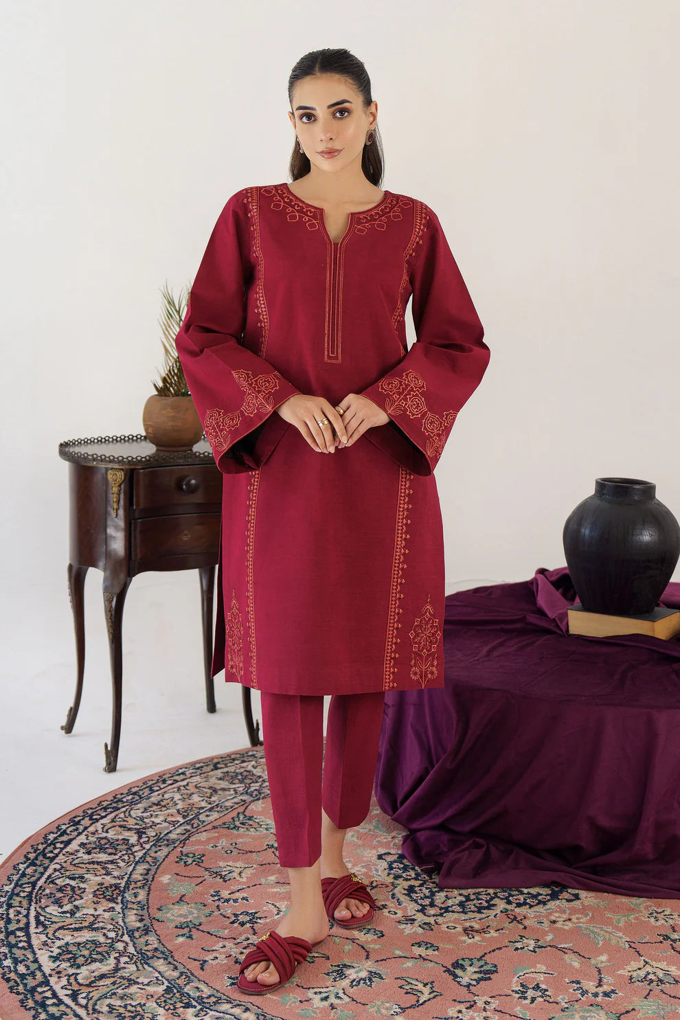 WINTER- 3PC KHADAR EMBROIDERED SHIRT WITH ORGANZA EMBROIDRED DUPATTA AND TROUSER-3195