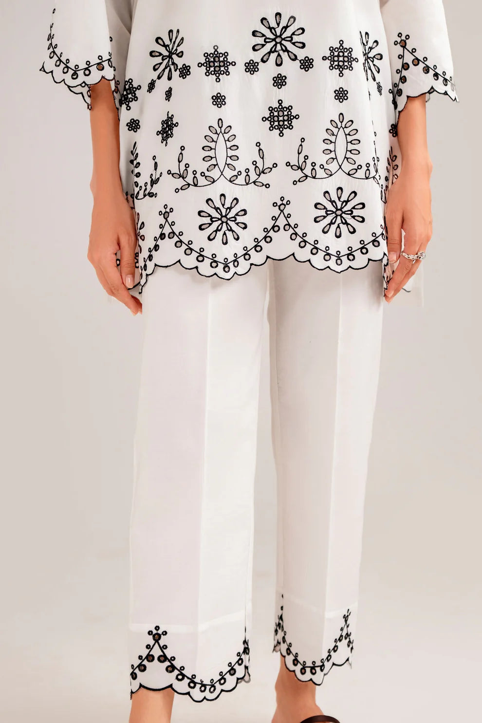 WINTER-2PC DHANAK EMBROIDERED SHIRT WITH DHANAK EMBROIDERED TROUSER -3303