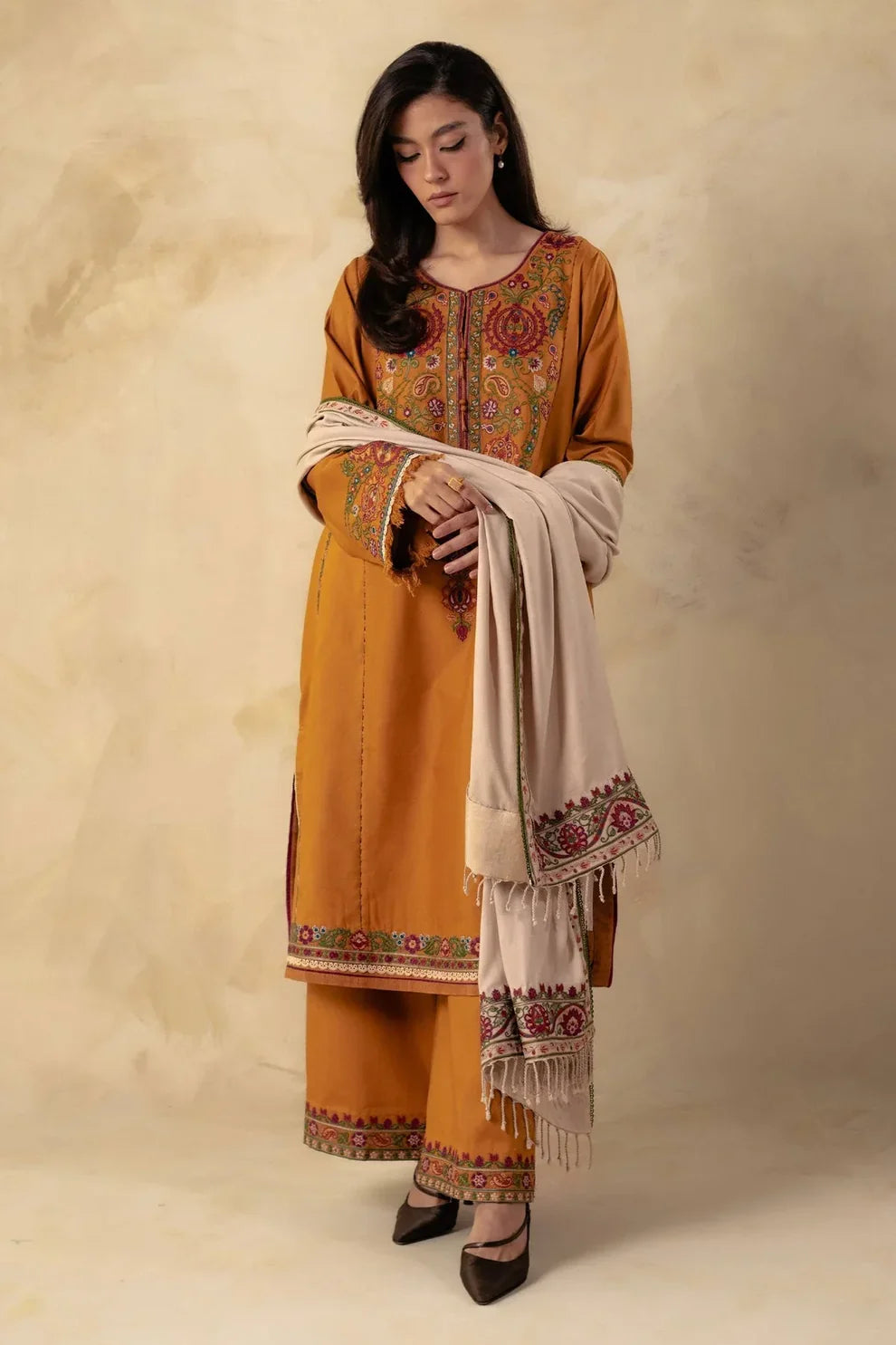 WINTER- 3PC DHANAK EMBROIDERED SHIRT WITH DHANAK EMBROIDERED SHAWL AND TROUSER -4009
