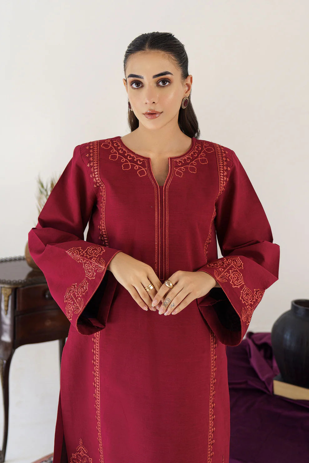 WINTER- 3PC KHADAR EMBROIDERED SHIRT WITH ORGANZA EMBROIDRED DUPATTA AND TROUSER-3195