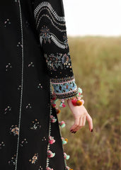 WINTER-3PC KARANDI EMBROIDERED SHIRT WITH COUTRAI PRINTED SHAWL AND EMB TROUSER-5220